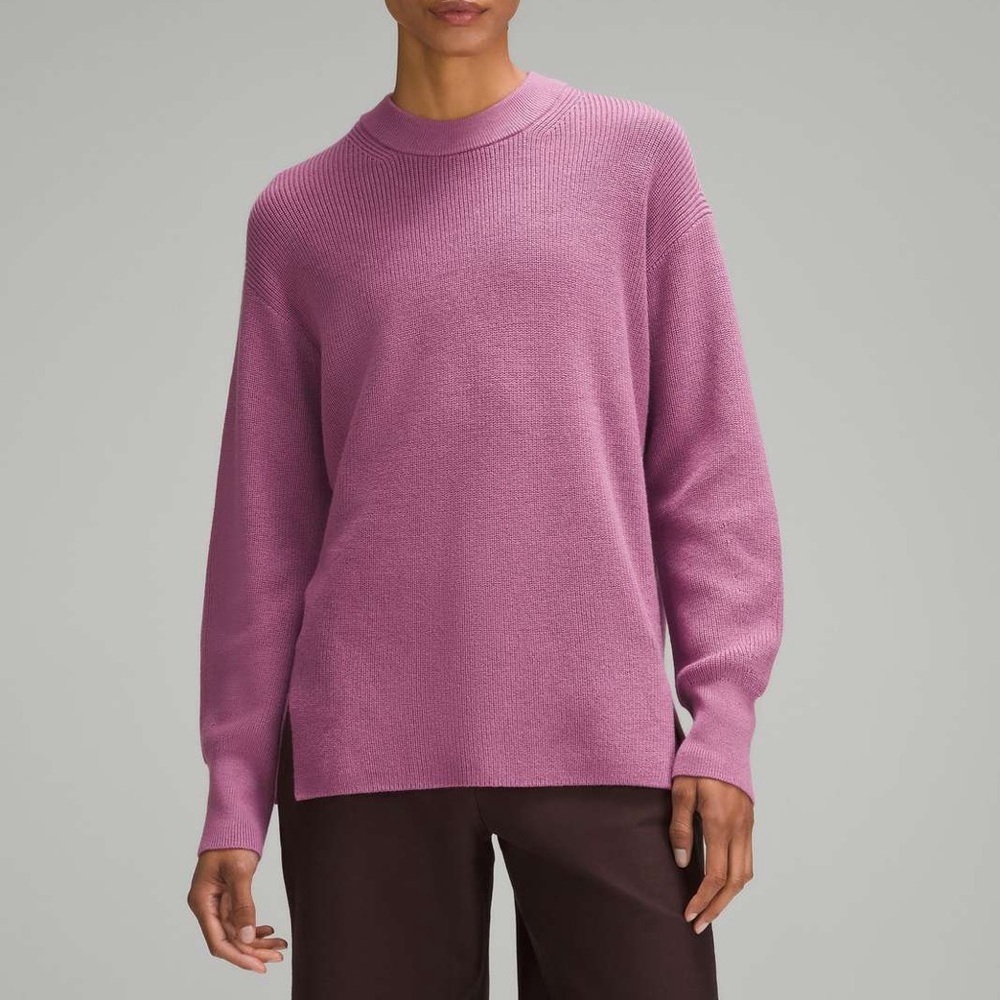 Lululemon Merino Wool-Blend Ribbed Crewneck Sweater in Velvet Dust
Size 8